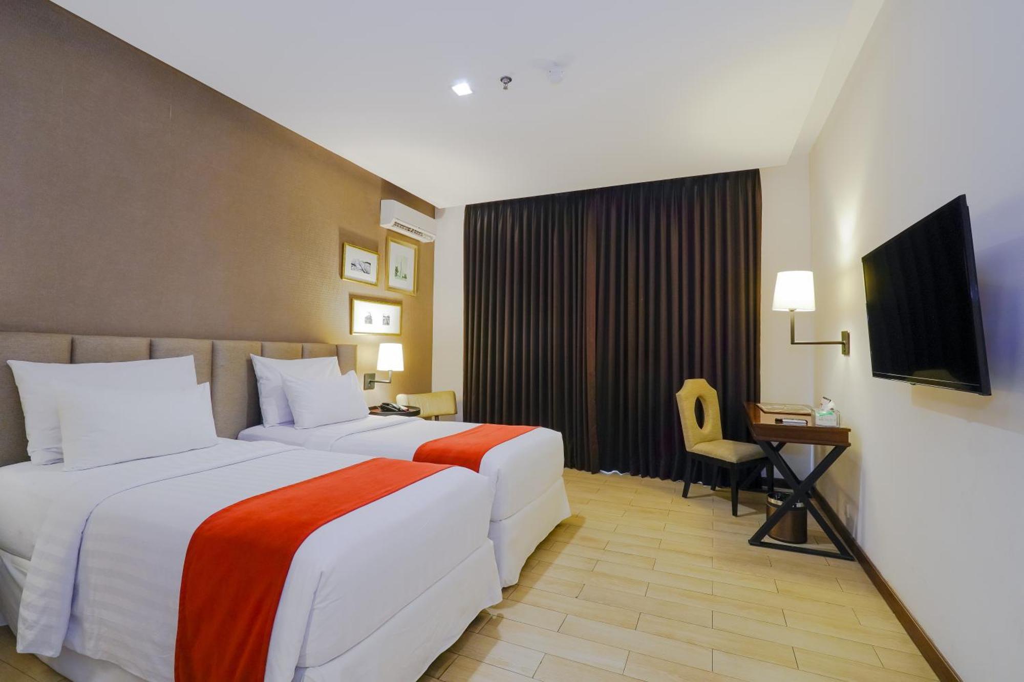 Royal Padjadjaran Hotel Bogor Buitenkant foto