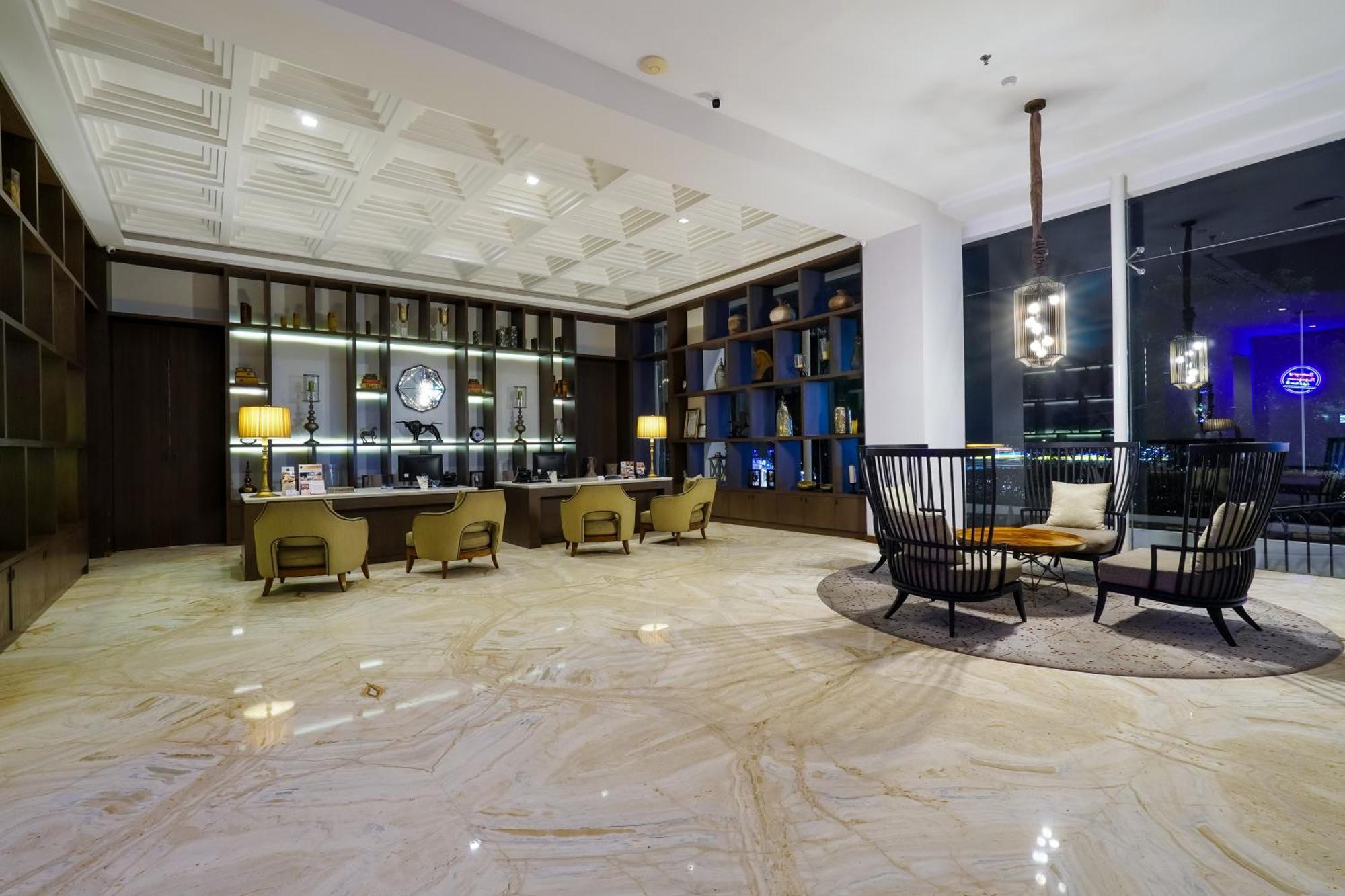 Royal Padjadjaran Hotel Bogor Buitenkant foto