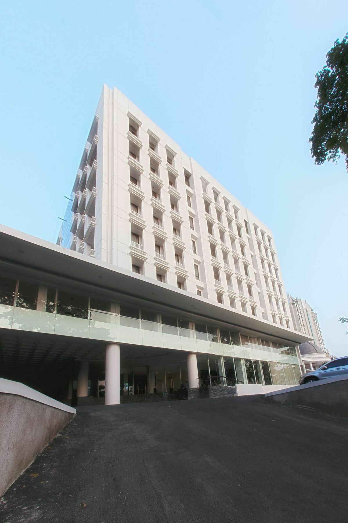 Royal Padjadjaran Hotel Bogor Buitenkant foto