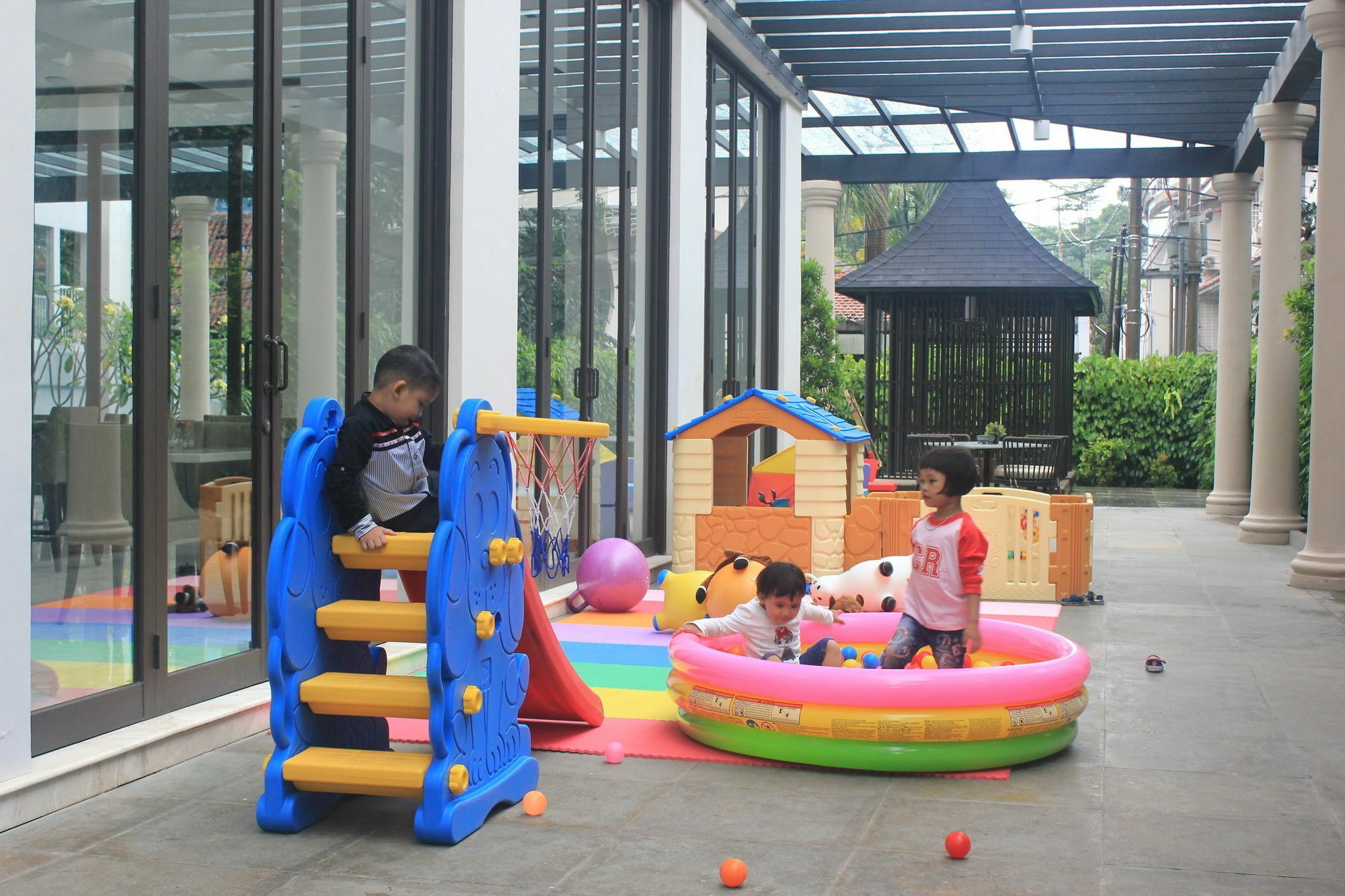 Royal Padjadjaran Hotel Bogor Buitenkant foto